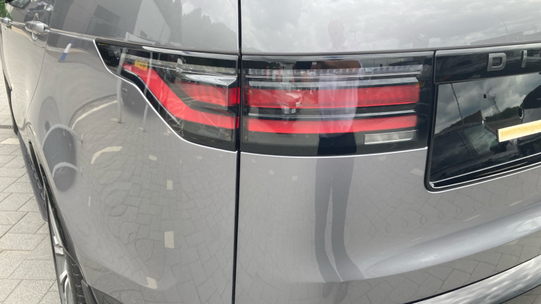 Land Rover Discovery 3.0 D350 Dynamic SE 5dr Auto Diesel Station Wagon